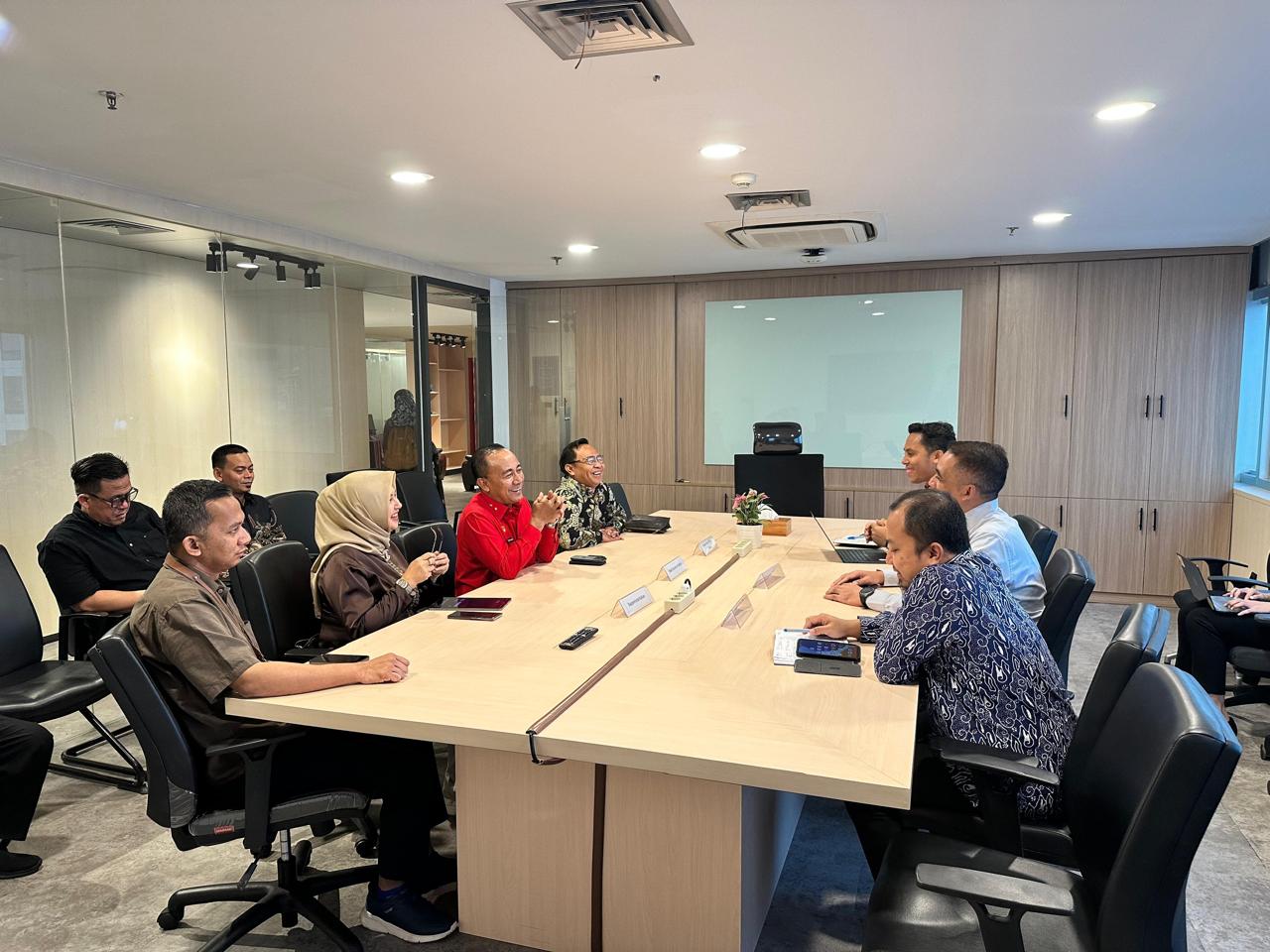 Wakil Gubernur Kalbar, Krisantus Kurniawan saat audiensi dengan Kementerian Koordinator Bidang Infrastruktur dan Pembangunan Kewilayahan RI, Kamis (30/4/2026). Foto: Istimewa