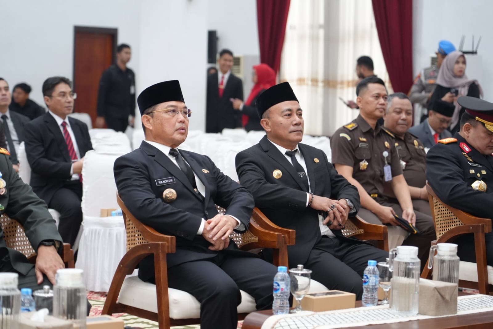Gubernur Kalimantan Barat Ria Norsan bersama Wakil Gubernur Kalbar Krisantus Kurniawan mengikuti Sidang Tahunan MPR RI dan Sidang Bersama DPR RI dan DPD RI secara daring dari Balai Petitih Kantor Gubernur Kalbar, Jumat (14/8/2026). Foto: Istimewa