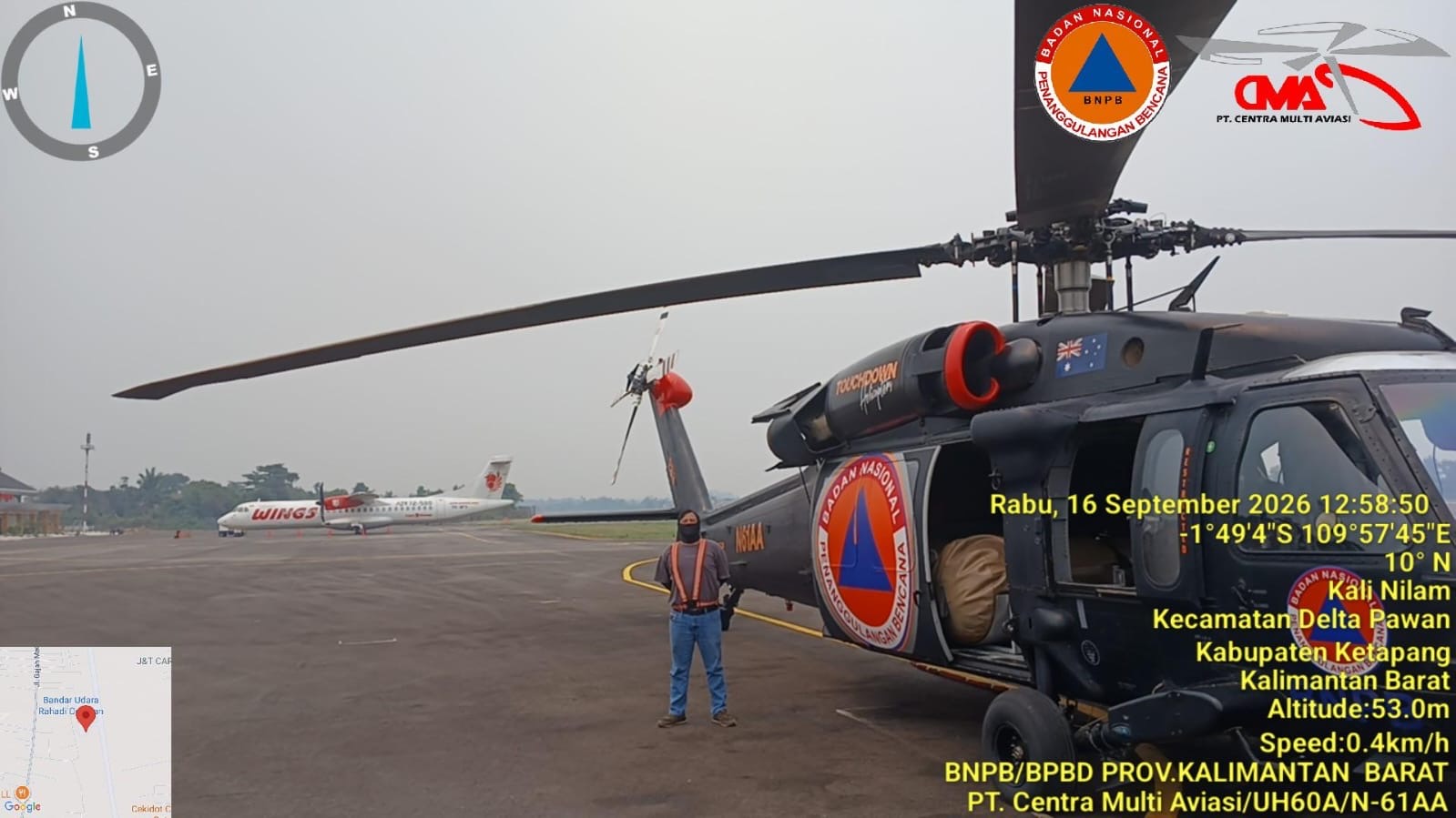 Helikopter BPBD Kalbar yang disiapkan untuk melakukan pemadaman karhutla di Taman Nasional Gunung Palung (TNGP) di Kayong Utara. Foto: Istimewa